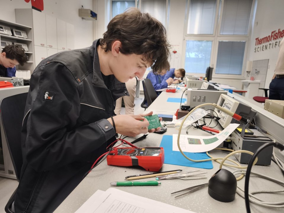 Výsledky v oboru elektro - slaboproud