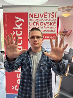 Lukáš Halfar: Místo telefonu odborné články. A titul nejlepšího mechanika seřizovače v republice.